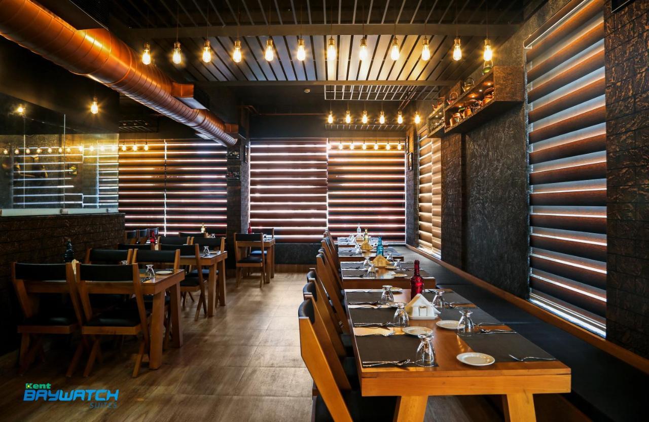 Kent Baywatch Suites Kochi Екстериор снимка